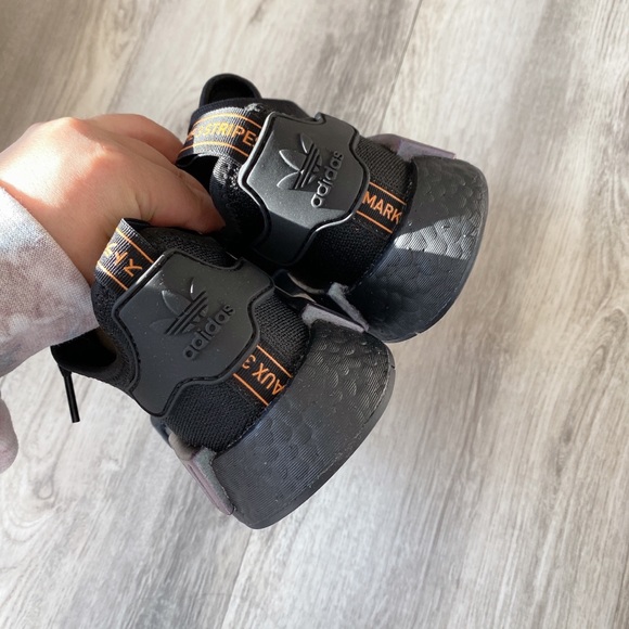 Adidas NMD R1 - Picture 4 of 6